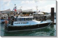 Saint-Malo (2008-06-13) New pilot boat arriving in Saint-Malo